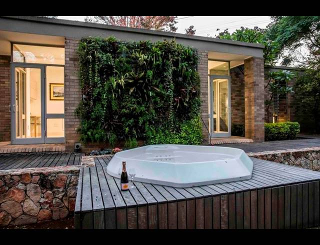 6 BEDROOM HOUSE FOR SALE IN PARKMORE